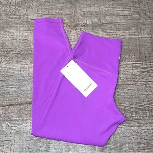 NWT Lululemon Align High-Rise Pant 25"
Moonlit Magenta Size 12 MONL